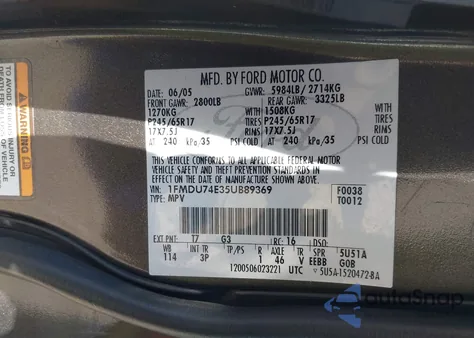 2005 Ford Explorer Eddie Bauer z USA, uszkodzony, nr VIN 1FMDU74E35UB89369